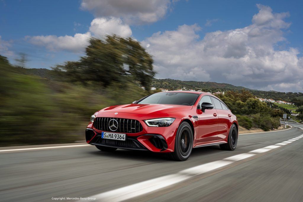 Sportwagen AMG GT 63 S E PERFORMANCE auf der Straße