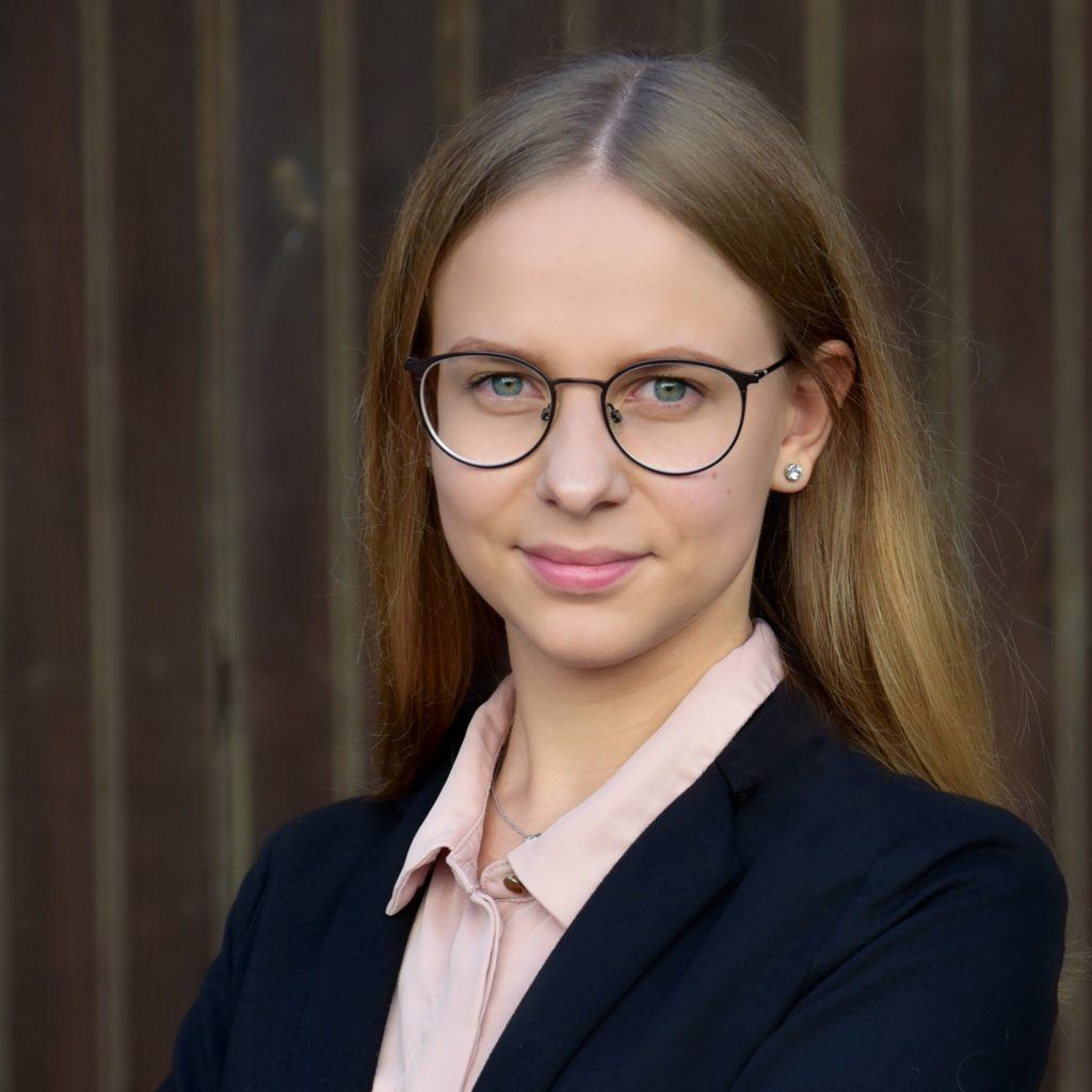 Julia Wetzel, HR Recruiting