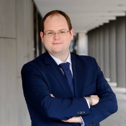 Portrait Dominik Holling, Data Engineering & AI, ITK Engineering