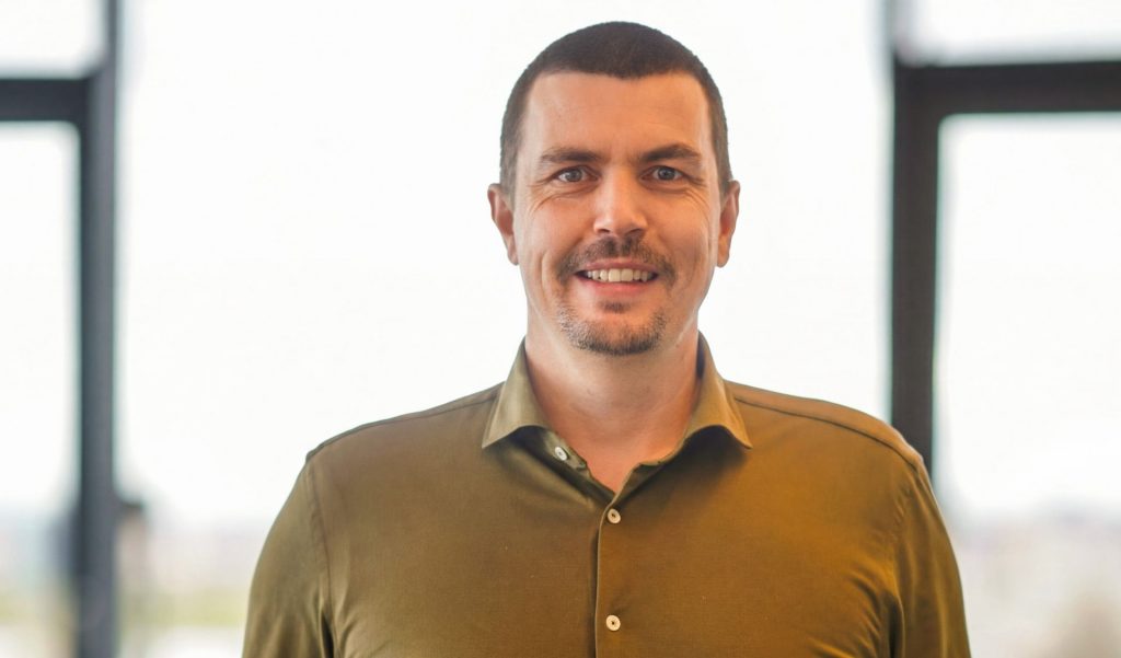 Portrait Dr. Tim Armbrüster, Expert for Strategy and Digitale Transformation, ITK Engineering