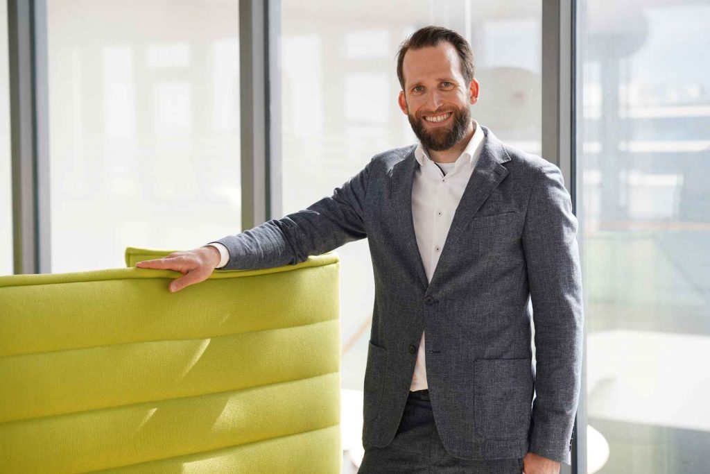 Portrait Lennart Willms, Senior Manager Sales Rail, ITK Engineering GmbH
